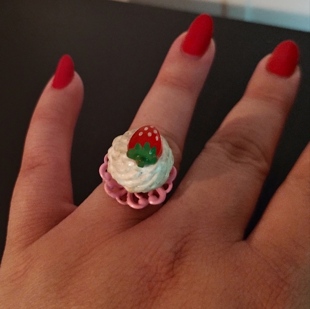 Vintage Strawberry Cupcake Ring